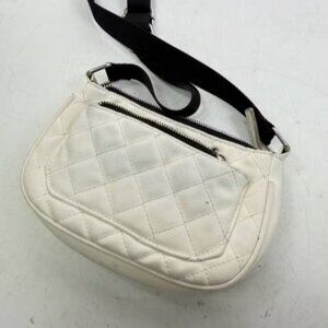 💕 3/$25 💕White Faux Leather Olivia & Kate Shoulder Bag